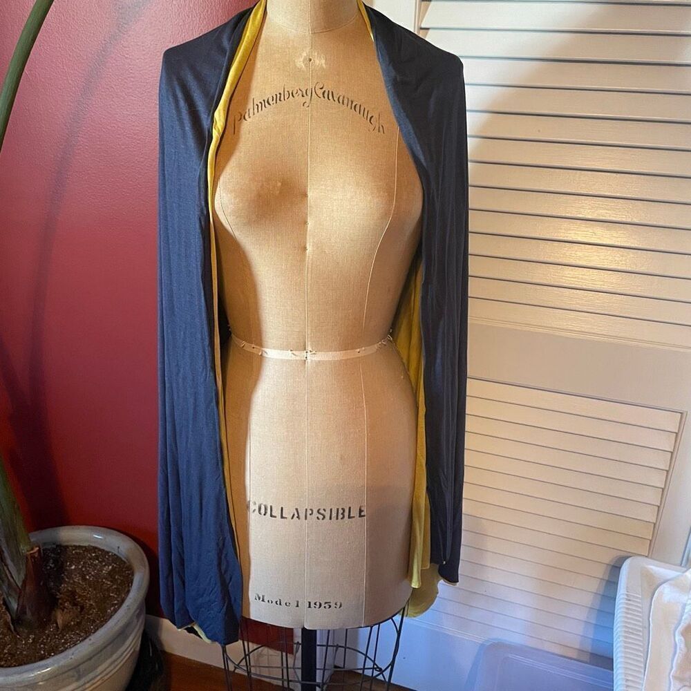 PUROTATTO | reversible navy gold scarf